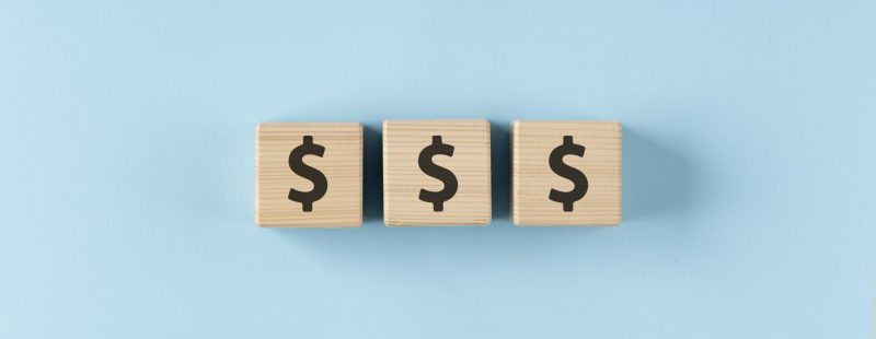 dollars-wooden-cubes-arrangement