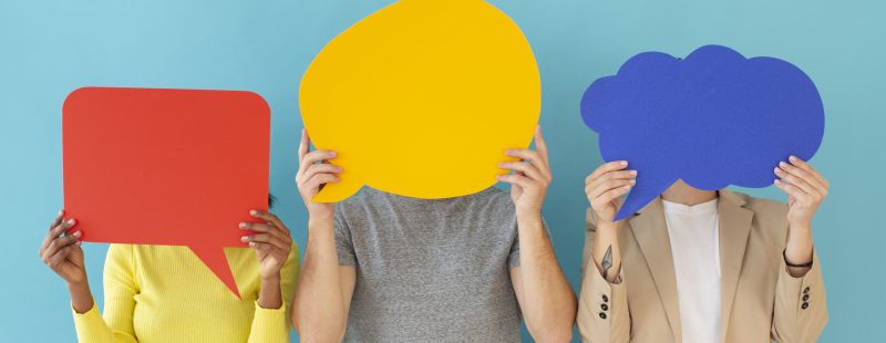 portrait-young-people-with-thought-bubble